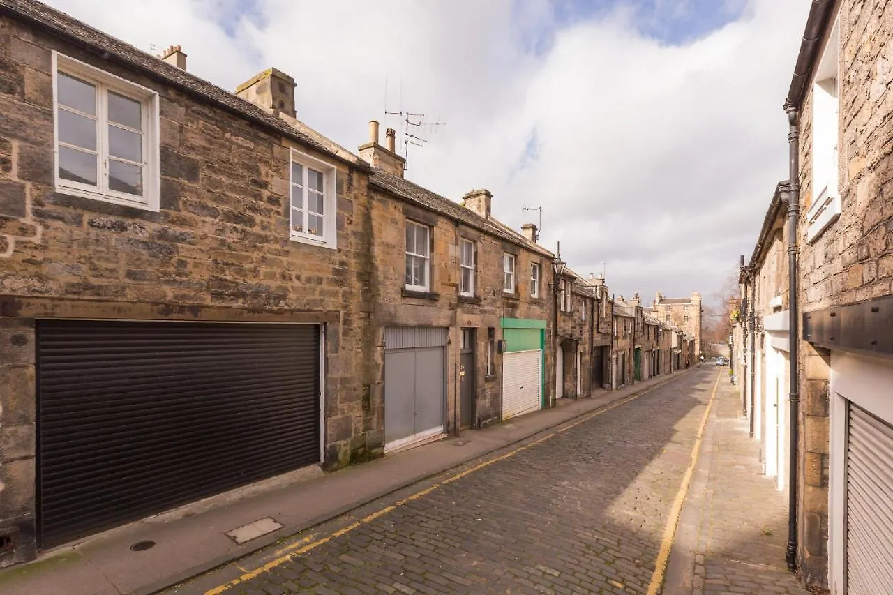 Gloucester Lane - Central Mews Cottage Edinburgh 0*,  United Kingdom